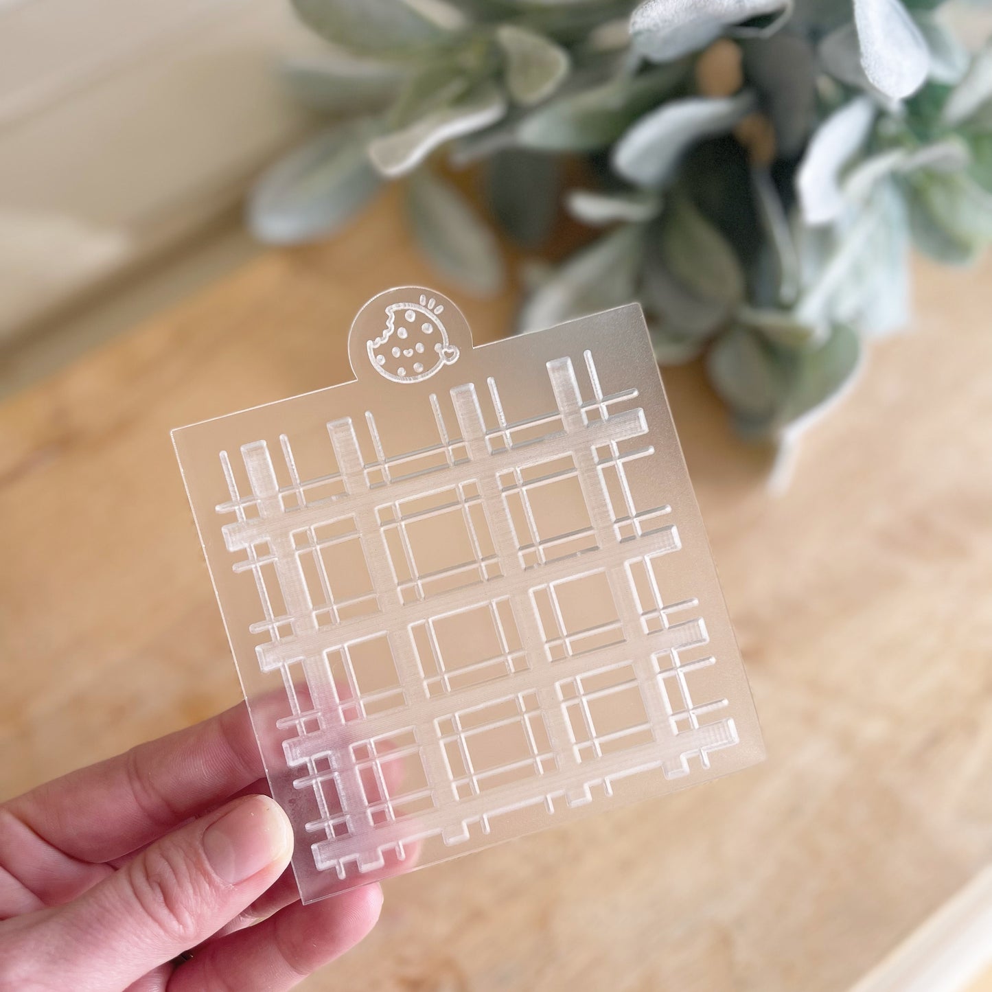 Plaid pattern acrylic embosser