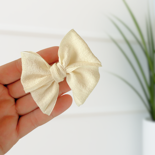 Ivory / Cream Decorating Bows – 3” (Set of 6)
